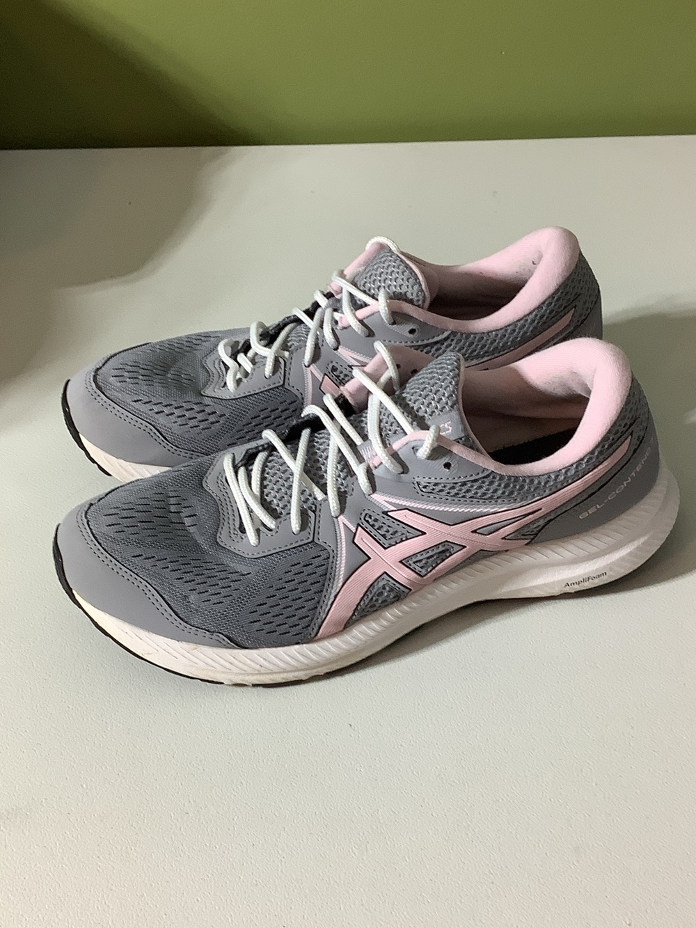 ASICS Gel-Contend 7 gray with pale pink accents, size 11.5
